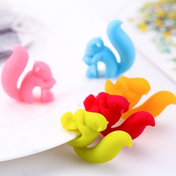 1pcs Small Snail Squirrel Tea Infuser Strainers Recognizer Device Cup Of Tea Hanging Bag cha infusor de te Kitchen Tools Gadget