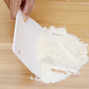 Kitchen Cutter Cake Spatulas Cake Pastry Spatulas Butter Scraper Trapezoidal Scraper Cake Tools Plastic Dough Scraper
