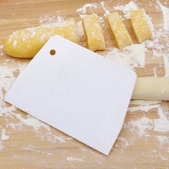Kitchen Cutter Cake Spatulas Cake Pastry Spatulas Butter Scraper Trapezoidal Scraper Cake Tools Plastic Dough Scraper