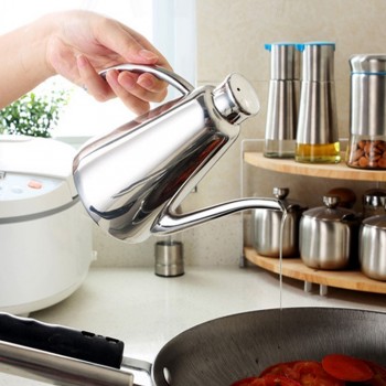 Realand Delux 900ML Stainless Steel Olive Oil Can Drizzler Pot Vinegar DispenserCruet Container Drip-free Spout Housewarming