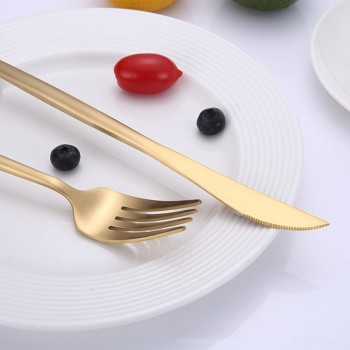 KTL 24PCS Gold Silverware Set Black Cutlery Set 18/10 Stainless Steel Dinnerware Dinner Knife Fork Scoops Tableware Set
