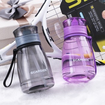 High Quality Eco-friendly PP Baby Bottle 480ML Mini Water Bottle with Straw Portable Pink Drink Bottle for Kids Students Adults