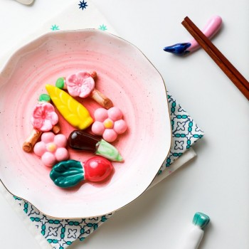 Chinese style Cute Porcelain Chopstick Rest Exquisite Ceramic Chopstick Holder Kitchen Supplies Home Decoration