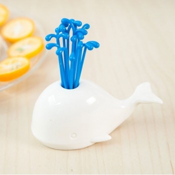 1set Novelty Fruit Vegetable Tools Creative White Whale Design Jar Spray Fruit Pick Kitchen Tool