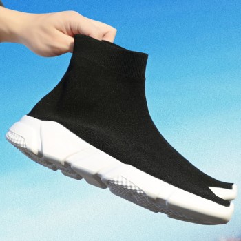 New Light High Top Breathable Lightweight Sock Shoes Man Women Sports Stretch Sport Sneakers Running Shoes For Men Sneaker Black