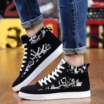 Men Outdoor Sport Skateboard Shoes Sneakers Men Brand Flat Sole Lightweight Training Sport Shoes Men Male Skateboarding Sneakers