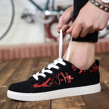 Men Outdoor Sport Skateboard Shoes Sneakers Men Brand Flat Sole Lightweight Training Sport Shoes Men Male Skateboarding Sneakers
