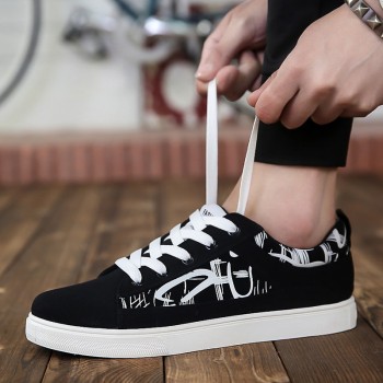 Men Outdoor Sport Skateboard Shoes Sneakers Men Brand Flat Sole Lightweight Training Sport Shoes Men Male Skateboarding Sneakers
