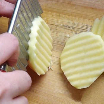 1pcs New Potato Knife Stainless Steel Potato Chip Dough Vegetable Crinkle Wavy Cutter High Quality Slicer Fruits Knife Food