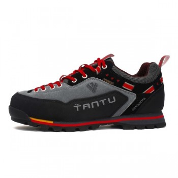 New Brand hiking shoes breathable outdoor shoes large size 39-46 camping climbing rubber sole leather outdoor men hiking shoes