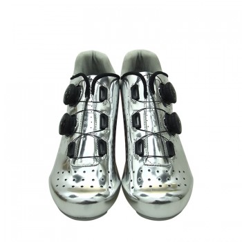 2018 NEW Professional road bike riding carbon fiber material lock shoes ultra light breathable wrapped route bicycle shoes Cheap