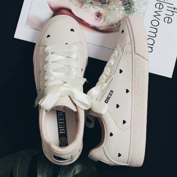 Women Casual Shoes with Heart Shape 2018 New Female Leather Sneakers Riband Lace Waterproof Girls Summer Shoes Solid Color 35-40
