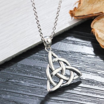 925 Sterling Silver Vintage Celtics Knot Art Necklaces amp; Pendants Triquetra Trinity Chain Necklace Gift For Girls (Lam Hub Fong)