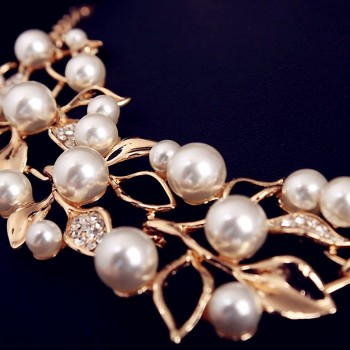 Fashion Simulated Pearl Necklacesamp;Pendants Leaves Statement Necklace Women Collares Ethnic Jewelry Personalized Gifts New Arrive