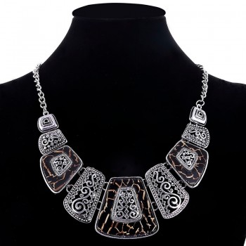 Hesiod Statement Necklace New Vintage Jewelry Silver Gold Color Alloy Resin Bead Choker Necklace Fashion Bijoux Necklace Women