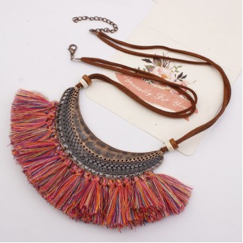 Fashion Crescent Moon Pendant Necklace 2018 New Bohemia Colorful Tassels Sweater Chain Necklace Woman Accessories