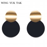 Unique Black Stud Earrings Trendy Gold Color Round Metal Statement Earrings for Women New Arrival wing yuk tak Fashion Jewelry