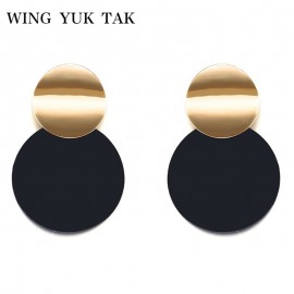 Unique Black Stud Earrings Trendy Gold Color Round Metal Statement Earrings for Women New Arrival wing yuk tak Fashion Jewelry