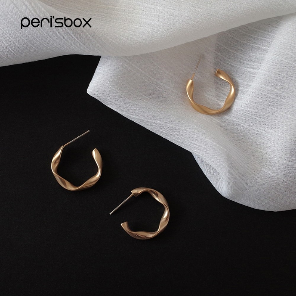 PerisBox 1.9cm Diameter Matte Gold Open Twisted Hoop Earrings for Women Geometric Circle Hoops Minimalist Metal Small Earrings