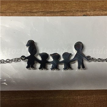 Atoztide Fashion Stainless Steel Figure Family Bracelets With Mom Dad Girl Boy Women Charm Adjustable Gold Bracelets Kids Gift
