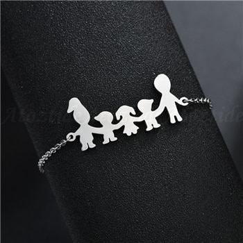 Atoztide Fashion Stainless Steel Figure Family Bracelets With Mom Dad Girl Boy Women Charm Adjustable Gold Bracelets Kids Gift