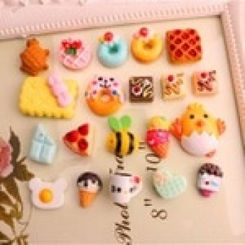 10pcs/lot Christmas Series Cute Colorful Resin Accessories DIY Mobile Phone Case Accessories DIY Headwears Pendant RandomlyShape