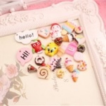 10pcs/lot Christmas Series Cute Colorful Resin Accessories DIY Mobile Phone Case Accessories DIY Headwears Pendant RandomlyShape