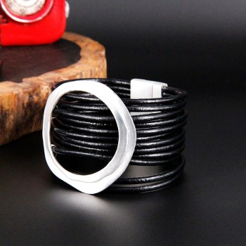 ZG Bracelets Multi-layer Winding Wrap Leather Bracelet Fashion Women Hand Jewelry Summer Accessories for Female in Black color
