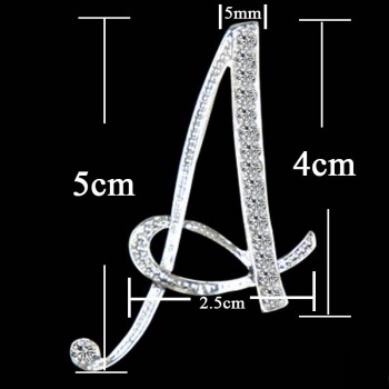 Hot Sale Rhinestone 26 Letters Women Girls Sweater Scarf Suit Charming Female Brooch Pin Fashion Jewelry Banquet Accessories A-S