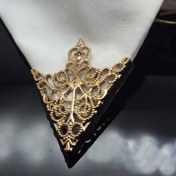 MISANANRYNE Fashion alloy brooch Hollow pattern collar angle Palace retro Triangle shirts collar pins women men Jewelry