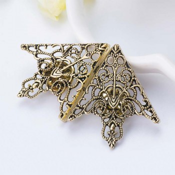 MISANANRYNE Fashion alloy brooch Hollow pattern collar angle Palace retro Triangle shirts collar pins women men Jewelry