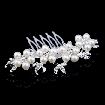 TREAZY Fashion Pearl Crystal Wedding Hair Jewelry Charm Floral Bridal Hair Combs Women Party Hairpins Wedding Hair Accessories