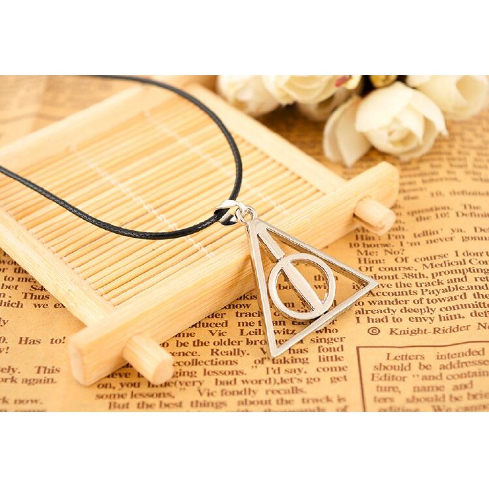 movie jewelry Europe necklace Luna Cinema Harry the Deathly Hallows triangle pendant silver bronze with leather chain charming