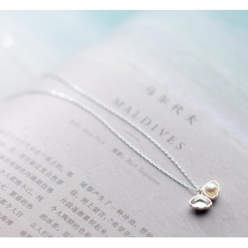 SMALL 1PC Freshwater Pearl into the Shell Shape Pendant Necklace 100% Real. 925 Sterling Silver Fine Jewelry GTLX1582