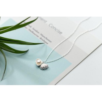 SMALL 1PC Freshwater Pearl into the Shell Shape Pendant Necklace 100% Real. 925 Sterling Silver Fine Jewelry GTLX1582