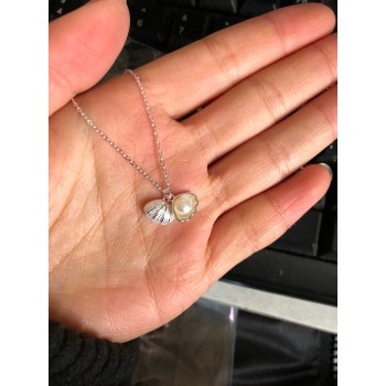 SMALL 1PC Freshwater Pearl into the Shell Shape Pendant Necklace 100% Real. 925 Sterling Silver Fine Jewelry GTLX1582