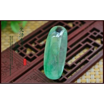 Myanmar ice through the floating green jade bracelet ice jade emerald light green jade bracelet
