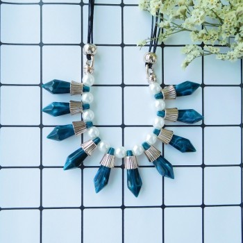 HC Fashion Acrylic Geometric Pendant amp; Necklace Women Party Choker Necklace Bohemian 2018 Charm Sweater Coat Choker Necklaces F