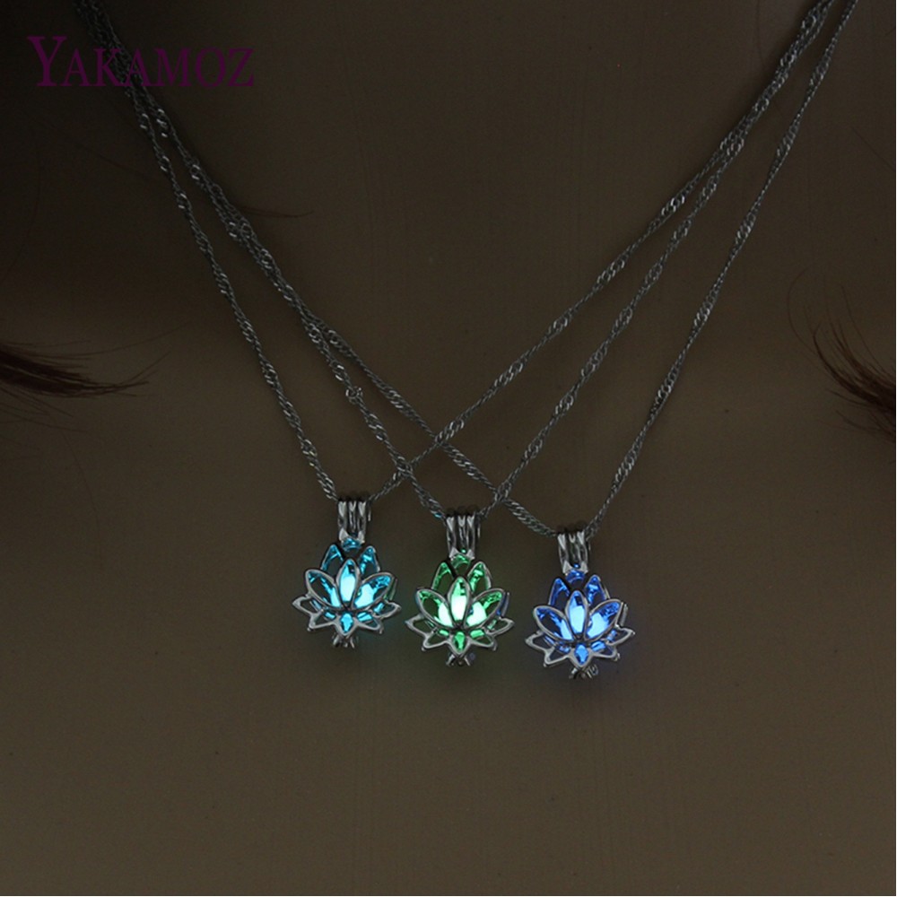 3 Colors Lotus Flower Pendant Necklace Charm Chain Pendant Glow in the Dark Choker Statement Necklace Luminous Party Jewelry
