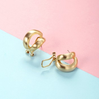 Women Clip Earrings Geometric Copper Metal Gold Silver Color High Quality New Fashion Design Gift for Office Ladies Korean Style
