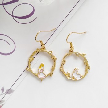 Fairy Tales Cute White Rabbit Alice in Wonderland Clip Earrings Non No Piercing Ear Hole Fairy Round Branch Clips on Earrings