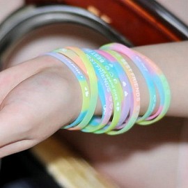 Wholesale 100pcs silicone bracelets Luminous shine glow in the dark fashion womens female party wristband bangle lots bulk