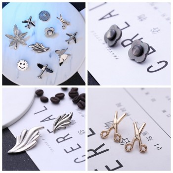 i-Remiel Maple Leaf Smiling Face Aircraft Brooch 2018 Mens Suit Lapel Pins Brooches Butterfly Jewelry Shirt Collar Accessories