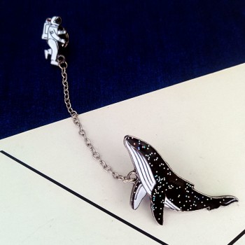 The new cosmic space whales cartoon badge xionghua metal alloy Clothing collar pin The astronaut drip brooch