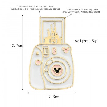 WEISHUOLI New Cute Camera Castle Fashion Enamel Adult Brooches Wholesale Cartoon Metal Women Brooch Pin