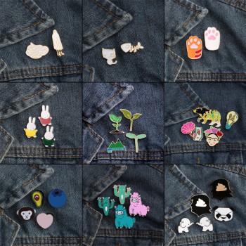 2-5 Pcs/set Hot Creative Enamel Pin Cute Sheep Rabbit Panda Cat Cactus Leaves Grass Brooches For Women Charm Jewelry Pins Brooch