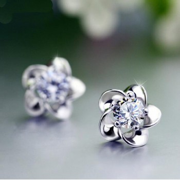 OMHXZJ Wholesale Fashion jewelry crystal five leaves flowers White AAA zircon Amethyst 925 sterling silver Stud earrings YS02