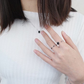 925 Sterling Silver Fashion Personality Cold Wind Geometry Ball Black Agate Opening Ring