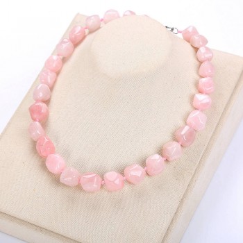 Natural Agate Irregular Original Stone Vintage Women High Quality Jade Necklace Crystal Popular Classic Exquisite Amber Jewelry