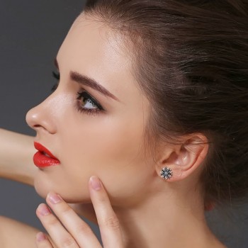 Romantic 1.2g Genuine 925 Sterling Silver Fine Jewelry Eyes Blackamp;White Stone Engagement Stud Earrings for WomenT119